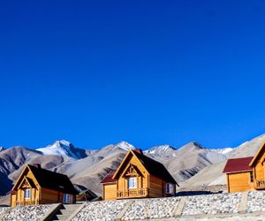 Alpine Huts Spangmik India