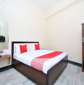 NearBy Hotel