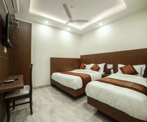 OYO 14136 hotel toto international Delhi City India