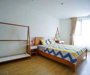 Pi House -Cozy apartment with Halong Bay view Halong Vietnam