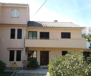 Apartments Lavandula Baska Baska Croatia