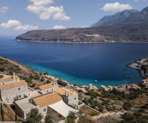Trapela Luxury Suites Limeni Greece