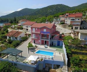 Family friendly apartments with a swimming pool Bacina (Neretva Delta - Usce Neretve) - 15309 Kardeljevo Croatia