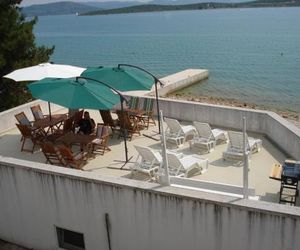 Apartmani Vojna Betina Croatia