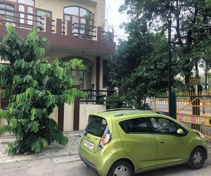 Utsav Bed & Breakfast Noida India