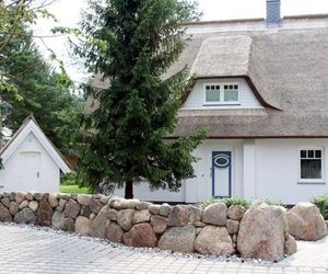 Idylle unterm Reet - Reetdachhäuser am Walde Trassenheide Germany