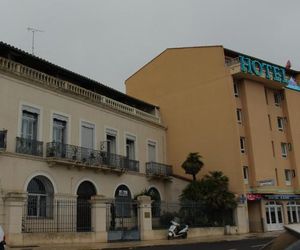 T3 refait à neuf avec superbe terrasse sur les quais de SETE Sete France