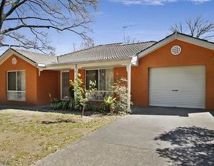 Wood Street Central - Central location! Bright Australia