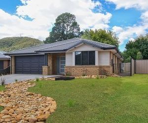 Alpine Knights Stylish Luxury Bright Australia