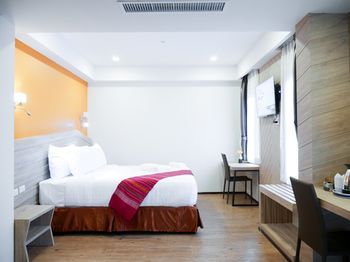 Hotel Photo 6