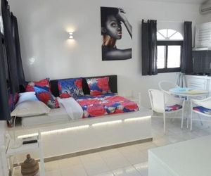 Studio Lipstick Saly Portudal Senegal