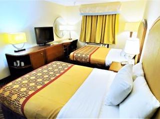 Фото отеля Travel Inn and Suites