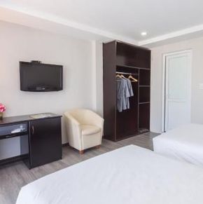 NearBy Hotel