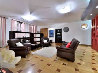 Belle, High End Luxury apartment.