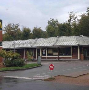 NearBy Hotel