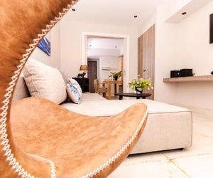 Sweet Suite Flora in Vouliagmeni Vouliagmeni Greece