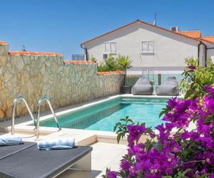 Apartment Amos with Private Pool Hvar Croatia