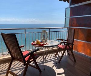 Apartamento primera linea de playa del Postiguet Alicante Spain