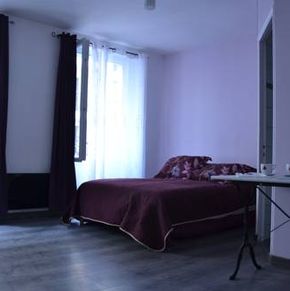 NearBy Hotel