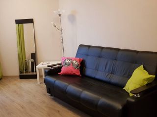 Comfortable flat 10 minutes to metro Komendantski