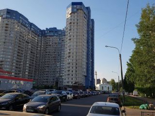 Comfortable flat 10 minutes to metro Komendantski