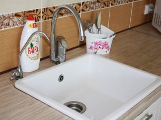 Sunny and cosy apart near to airport