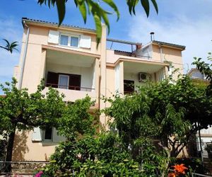 Apartments & Rooms Samohod Vodice Croatia