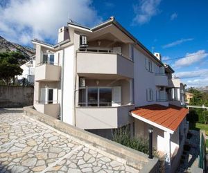 Crnekovic Zarok Baska Croatia