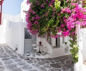 Lirous Studios Tourlos Greece