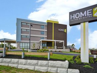 Hotel pic Home2 Suites By Hilton Portland Airport