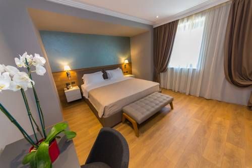 Hotel Photo 12