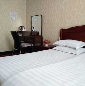 NearBy Hotel