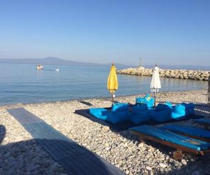 Agkali Mesonet In Front Of The Sea Akrogiali Greece