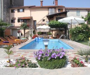 Family friendly apartments with a swimming pool Vodnjan (Fazana) - 14159 Vodnjan Croatia