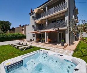 Apartments Niko Porec Croatia