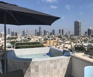 TLV Suites Amazing Triplex Penthouse Near the Beach+Small Pool Tel Aviv Israel