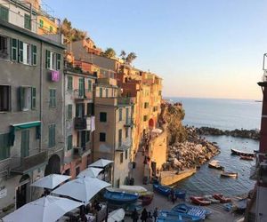 Nel Cuore del Porticciolo Riomaggiore Italy