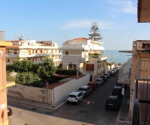 Il Mare A Due Passi Marina di Ragusa Italy