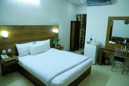 Hotel Photo 6