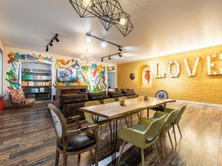 Luxury 5 rooms apt on Nevskiy 130