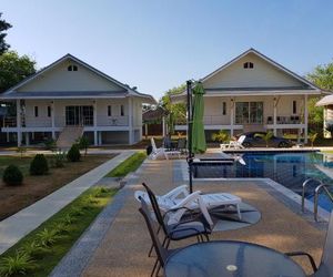 Poolside Bungalows Ban Bang Sak Thailand
