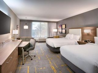 Фото отеля TownePlace Suites by Marriott Los Angeles LAX/Hawthorne