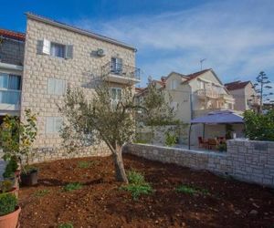 Apartments with a parking space Sutivan (Brac) - 752 Sutivan Croatia