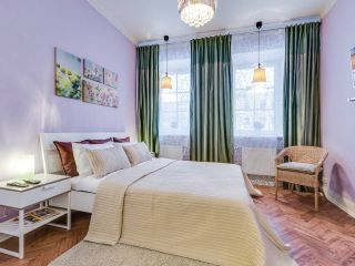 Яркая квартира в историческом центре Петербурга