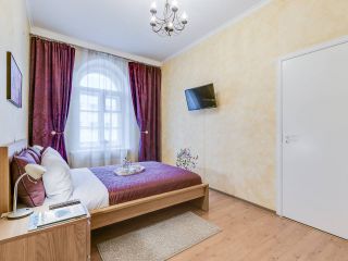 Яркая квартира в историческом центре Петербурга