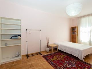 Большая квартира в тихом центре Санкт-Петербурга