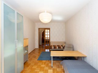 Большая квартира в тихом центре Санкт-Петербурга