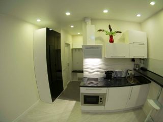 Cozy and modern apartment (high tech)