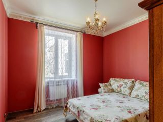 Design apartments 80 m2 with 2 bedrooms