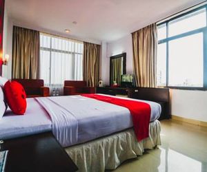 RedDoorz Plus near Mall Ratu Indah 2 Makassar Indonesia